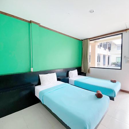 Tanatnan Hotel Ranong Bagian luar foto